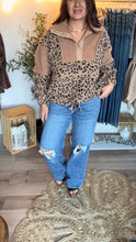 Load image into Gallery viewer, Mid Rise Dad jean by hidden jeans