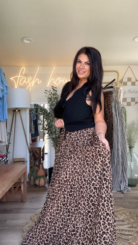 Pleated leopard skirt
