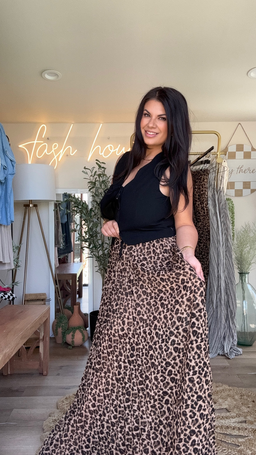Pleated leopard skirt
