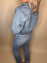 Load image into Gallery viewer, Raw &amp; Ribbed Crop Denim Jacket